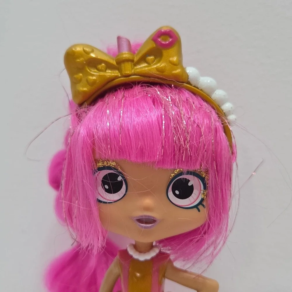 Shopkins Shoppies Lippy Lulu's Beauty Boutique VIP Playset Lil Shoppie Doll 6